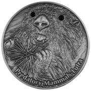 Хищные млекопитающие: Выдра - Фиджи - 2012  - серебряная монета с кристаллами
