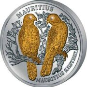 Исчезающие животные - Пустельга (Маврикий) - Либерия - серебряная монета с золотом и 2 бриллиантами